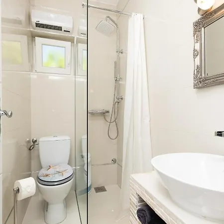 Viky Apartment *